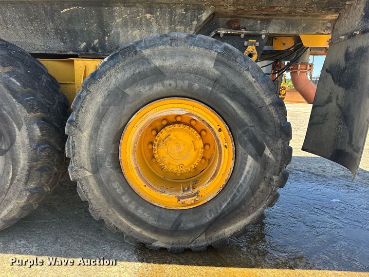 image for item EE0070 2018 Volvo A25G water wagon