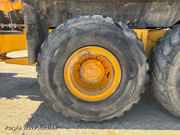 image for item EE0070 2018 Volvo A25G water wagon