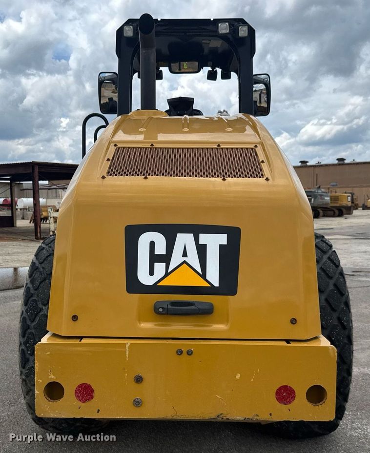 image for item EE0071 2019 Caterpillar CS56B single drum vibratory roller