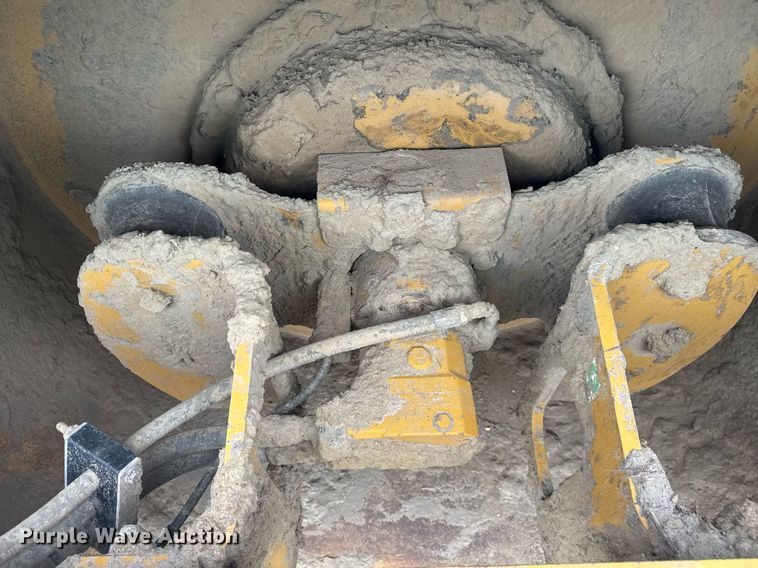 image for item EE0071 2019 Caterpillar CS56B single drum vibratory roller