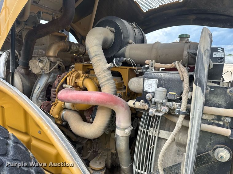 image for item EE0071 2019 Caterpillar CS56B single drum vibratory roller