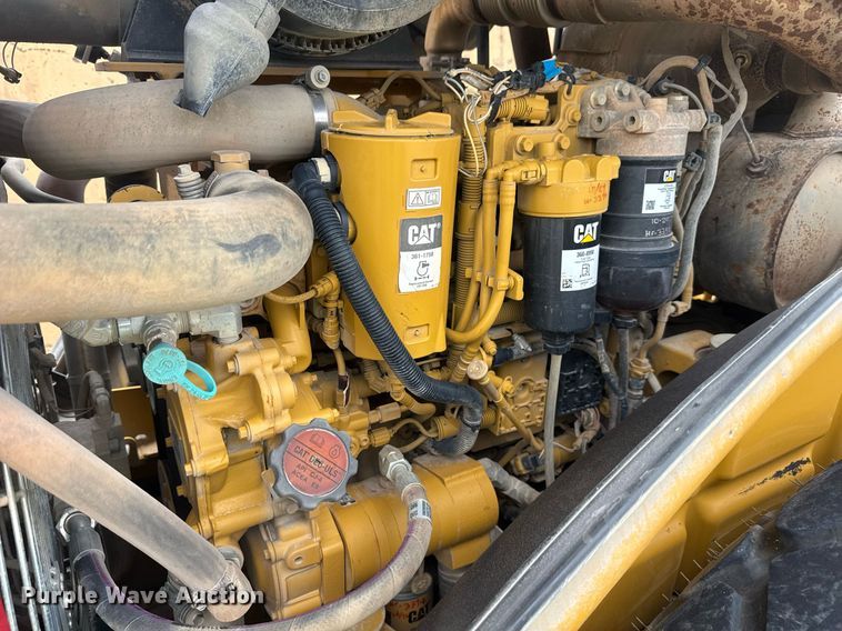 image for item EE0071 2019 Caterpillar CS56B single drum vibratory roller