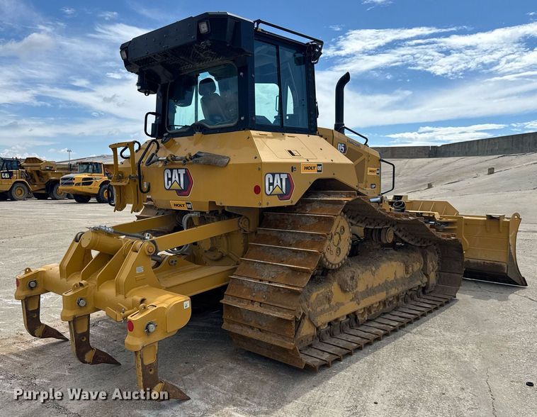 image for item EE0072 2024 Caterpillar D5 LGP dozer