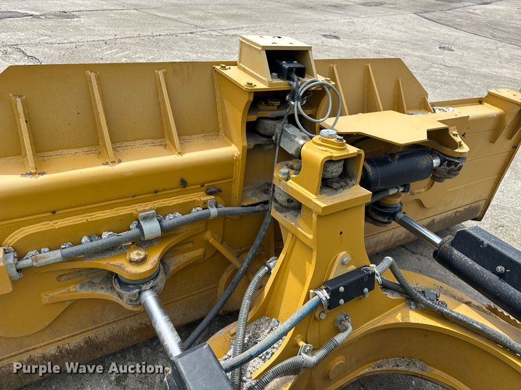 image for item EE0072 2024 Caterpillar D5 LGP dozer