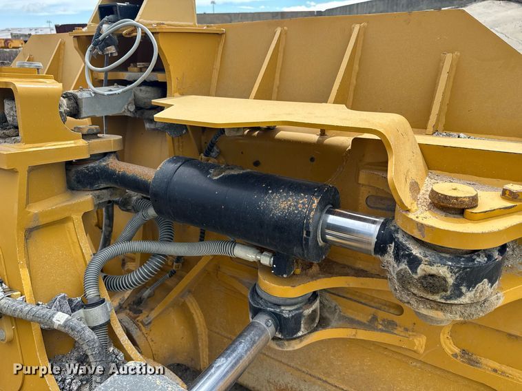 image for item EE0072 2024 Caterpillar D5 LGP dozer