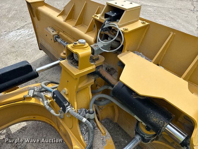 image for item EE0072 2024 Caterpillar D5 LGP dozer