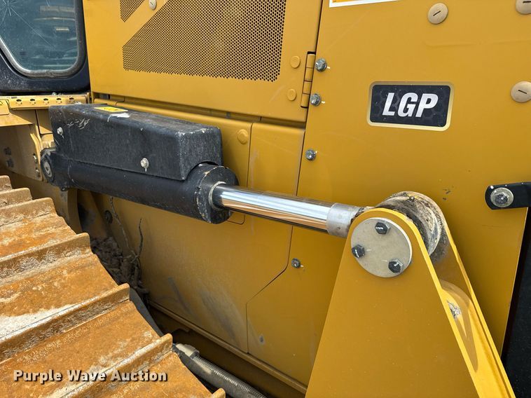 image for item EE0072 2024 Caterpillar D5 LGP dozer