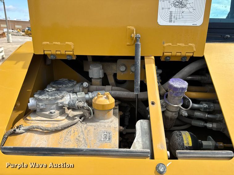 image for item EE0072 2024 Caterpillar D5 LGP dozer