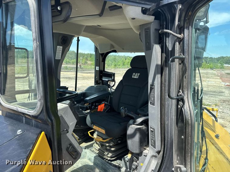 image for item EE0072 2024 Caterpillar D5 LGP dozer