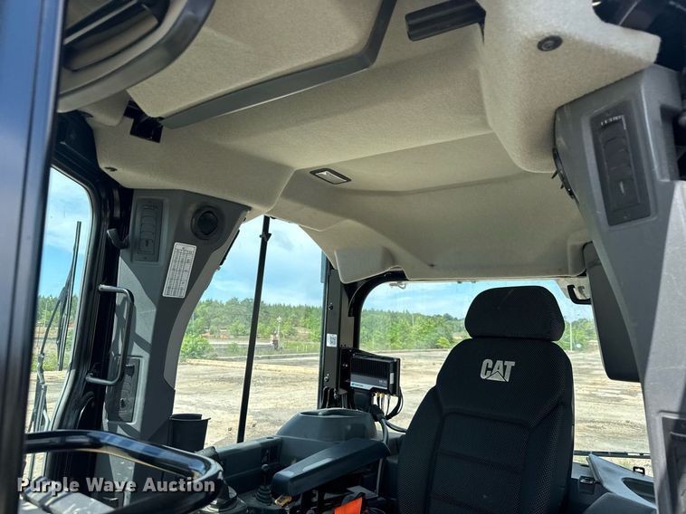 image for item EE0072 2024 Caterpillar D5 LGP dozer