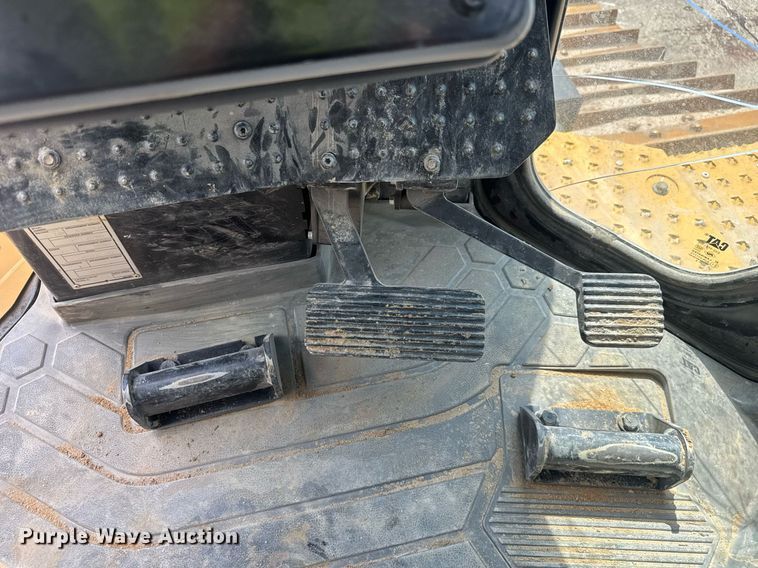 image for item EE0072 2024 Caterpillar D5 LGP dozer