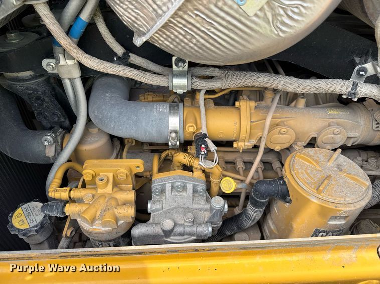 image for item EE0072 2024 Caterpillar D5 LGP dozer