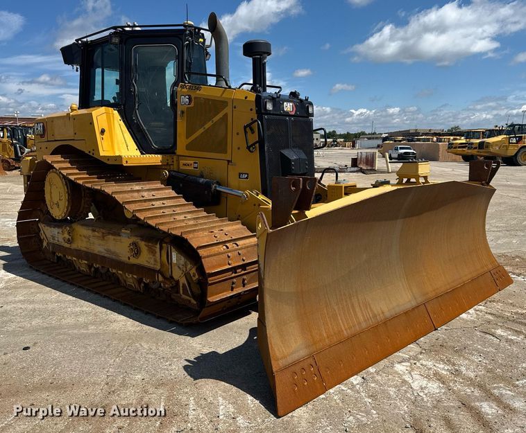 image for item EE0073 2023 Caterpillar D6 LGP dozer