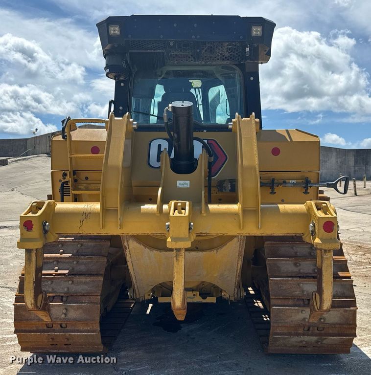 image for item EE0073 2023 Caterpillar D6 LGP dozer