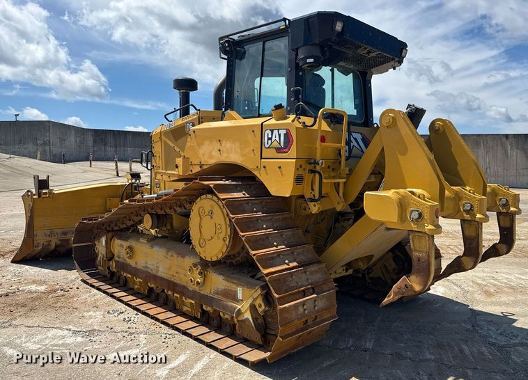 image for item EE0073 2023 Caterpillar D6 LGP dozer