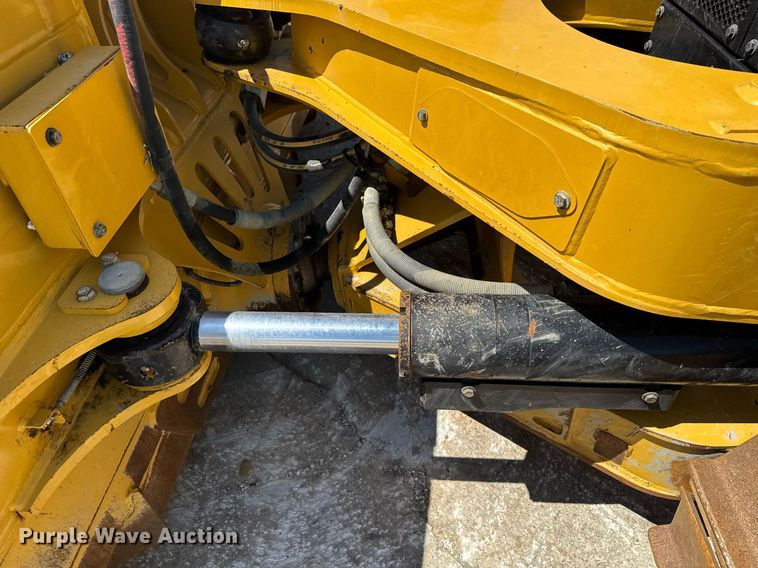 image for item EE0073 2023 Caterpillar D6 LGP dozer