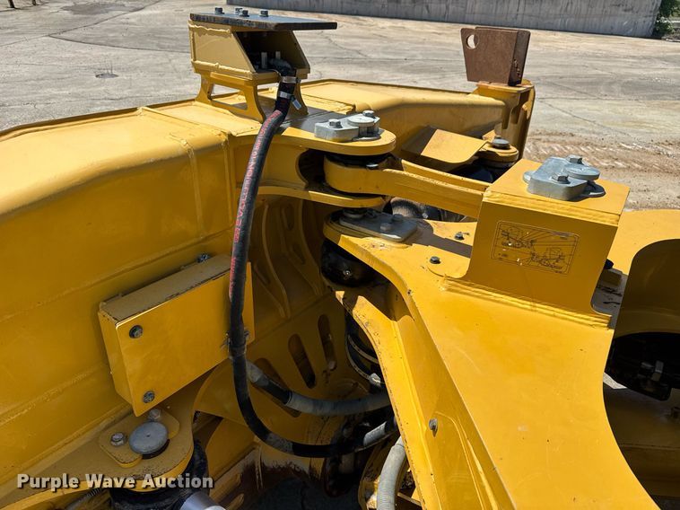 image for item EE0073 2023 Caterpillar D6 LGP dozer