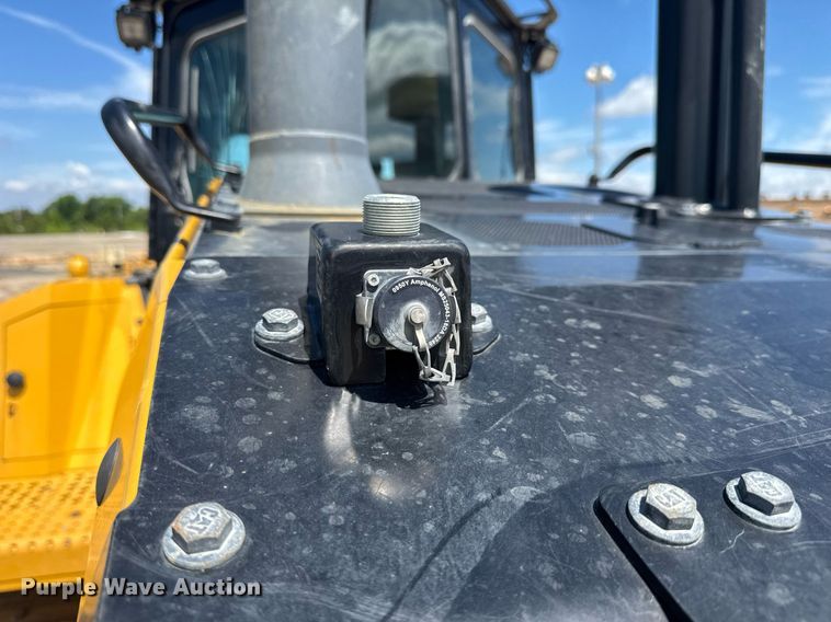 image for item EE0073 2023 Caterpillar D6 LGP dozer