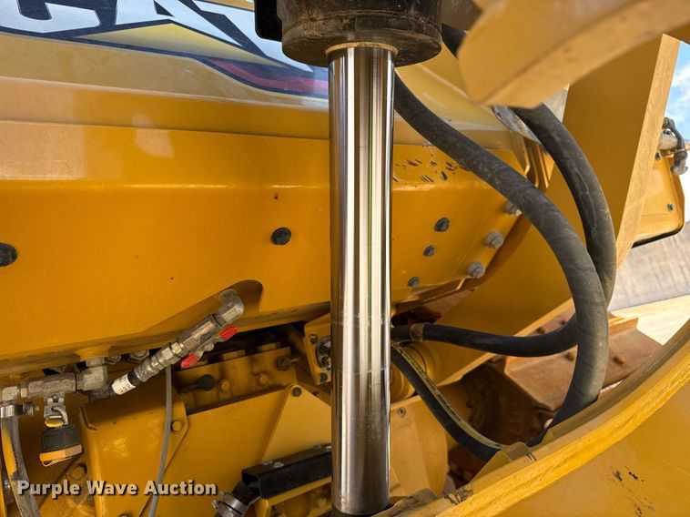 image for item EE0073 2023 Caterpillar D6 LGP dozer