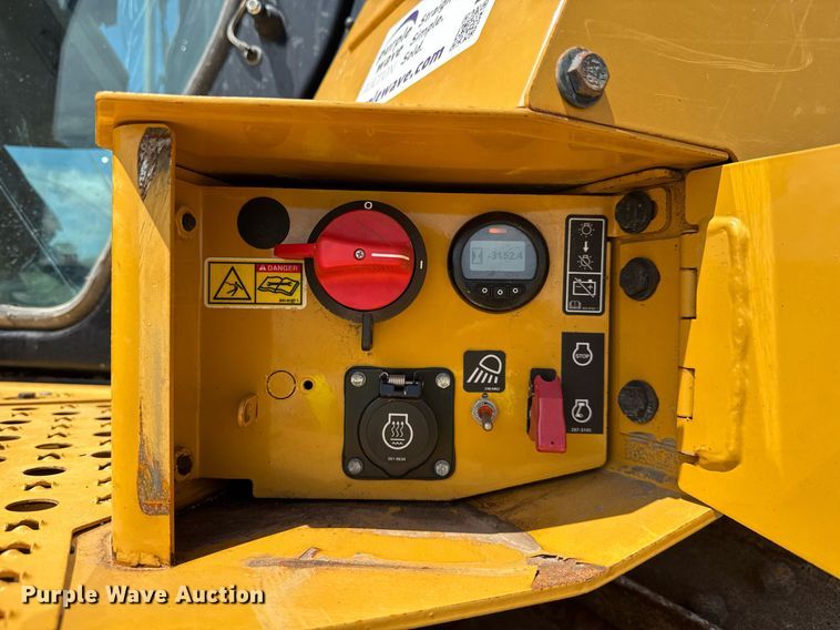 image for item EE0073 2023 Caterpillar D6 LGP dozer