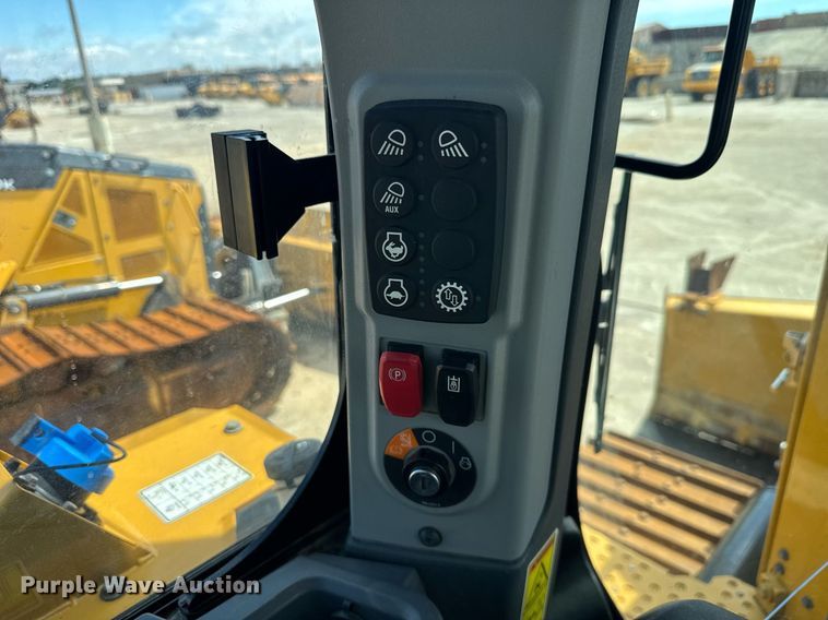 image for item EE0073 2023 Caterpillar D6 LGP dozer