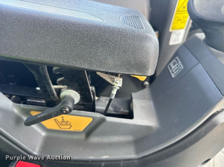 image for item EE0073 2023 Caterpillar D6 LGP dozer