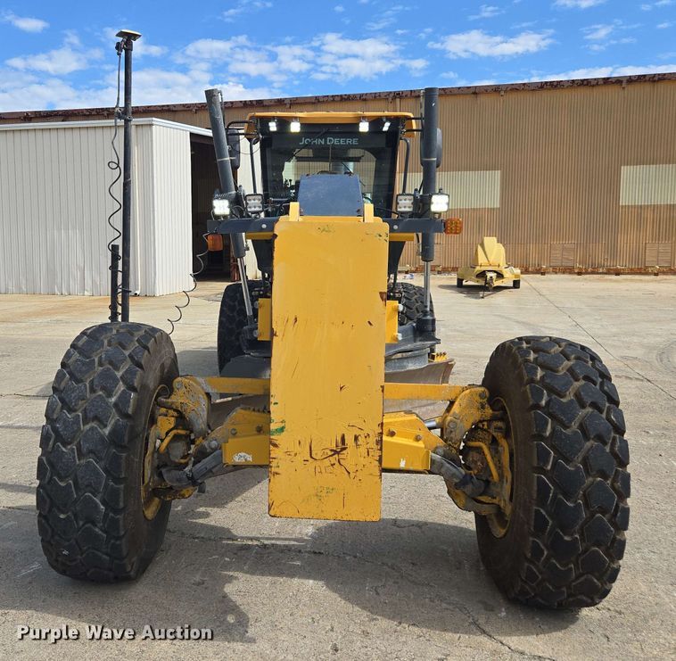 image for item EE0074 2018 John Deere 772G motor grader