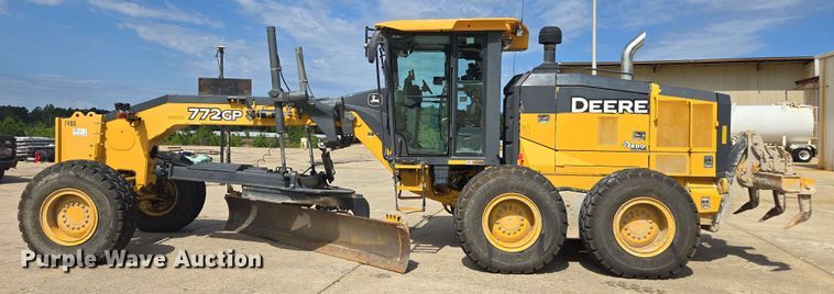 image for item EE0074 2018 John Deere 772G motor grader