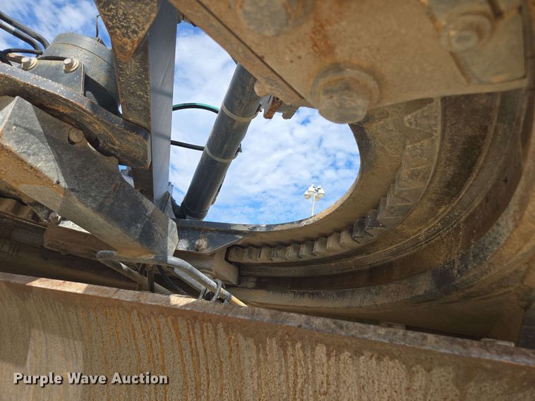 image for item EE0074 2018 John Deere 772G motor grader