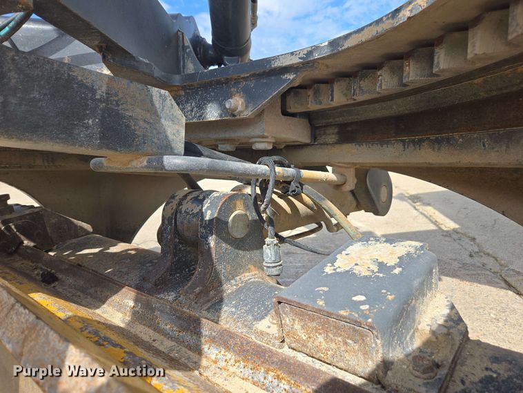 image for item EE0074 2018 John Deere 772G motor grader