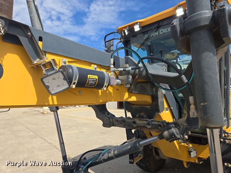image for item EE0074 2018 John Deere 772G motor grader