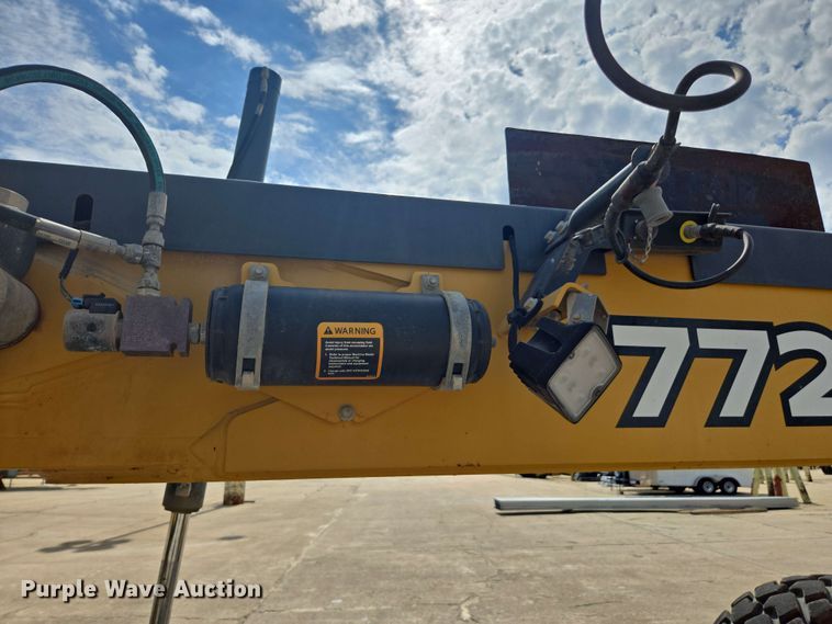 image for item EE0074 2018 John Deere 772G motor grader