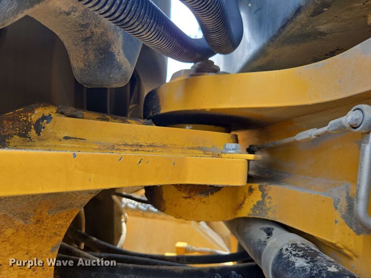 image for item EE0074 2018 John Deere 772G motor grader