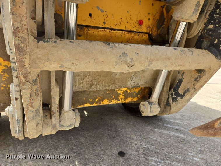 image for item EE0074 2018 John Deere 772G motor grader