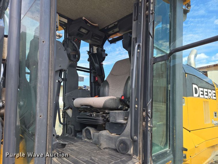 image for item EE0074 2018 John Deere 772G motor grader