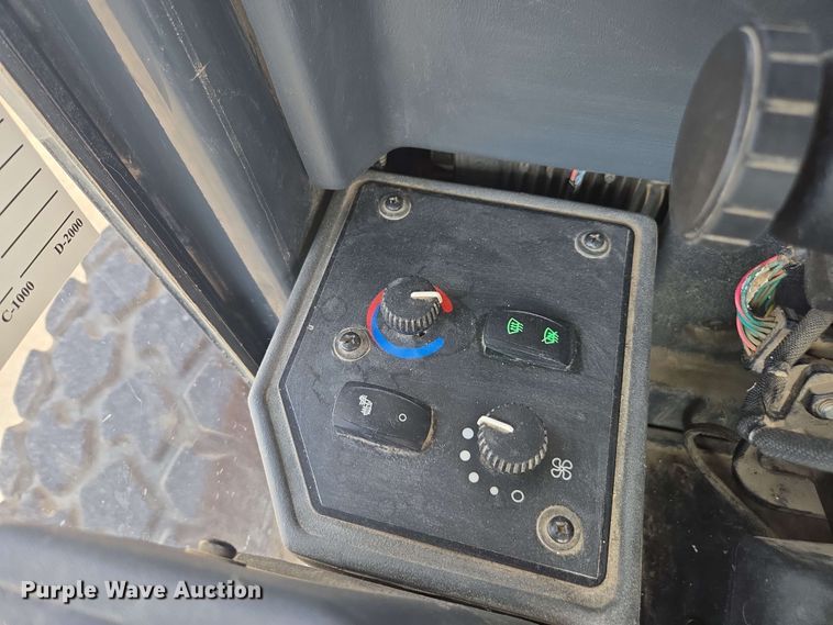 image for item EE0074 2018 John Deere 772G motor grader