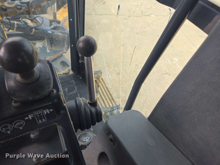 image for item EE0074 2018 John Deere 772G motor grader