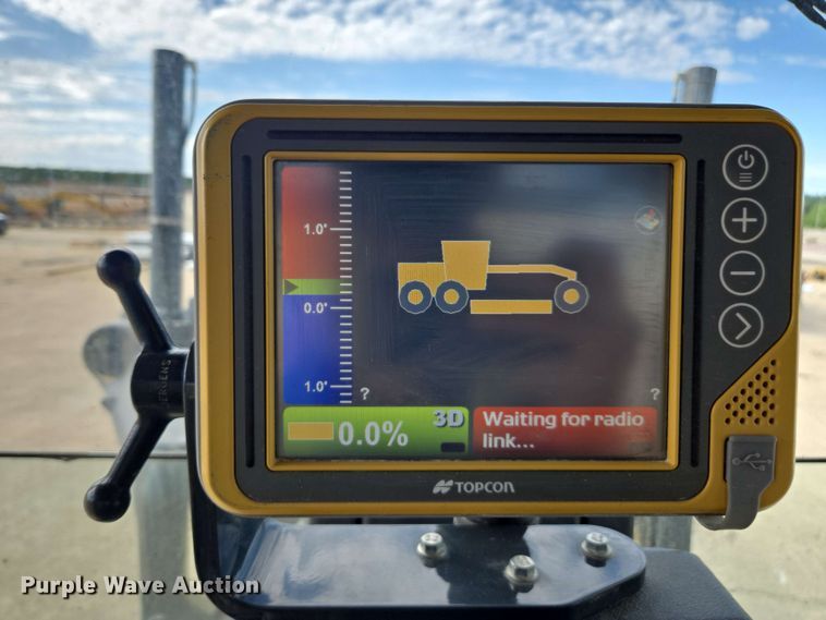 image for item EE0074 2018 John Deere 772G motor grader