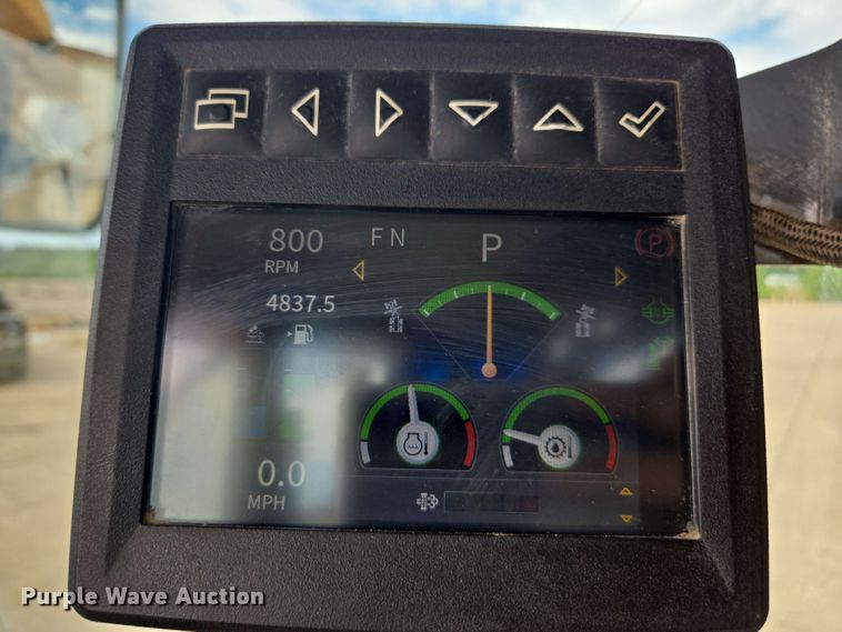 image for item EE0074 2018 John Deere 772G motor grader