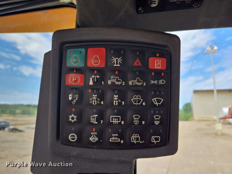 image for item EE0074 2018 John Deere 772G motor grader