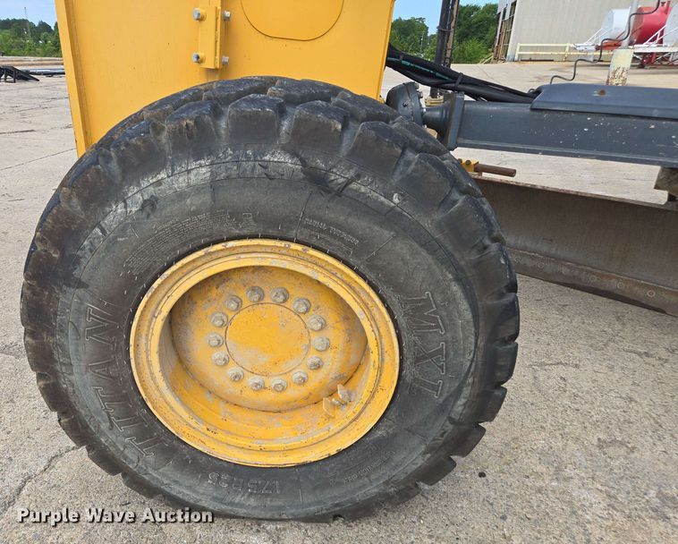 image for item EE0074 2018 John Deere 772G motor grader