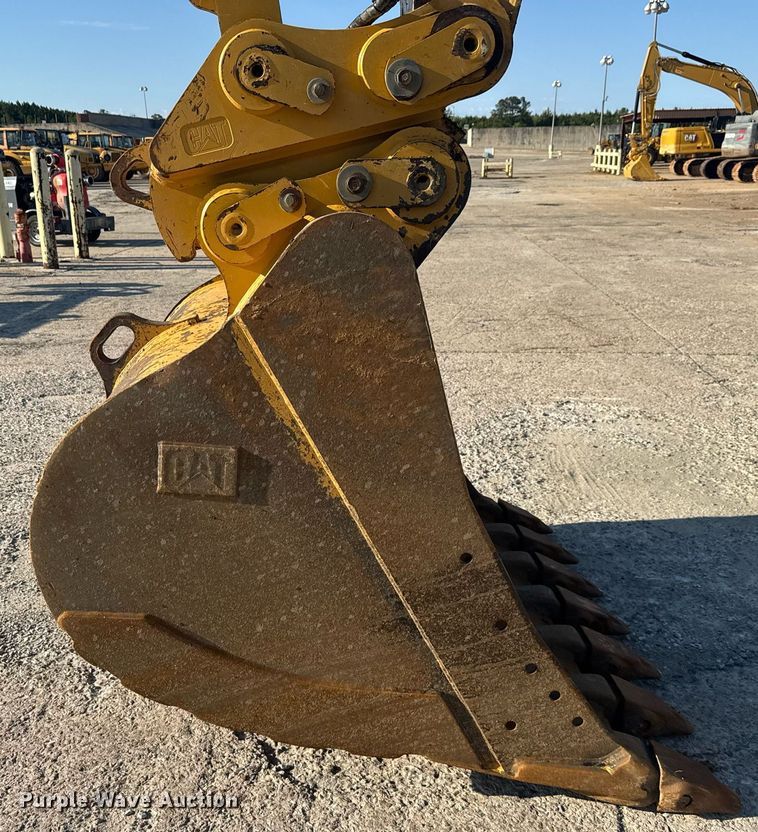 image for item EE0075 2019 Caterpillar 336 excavator