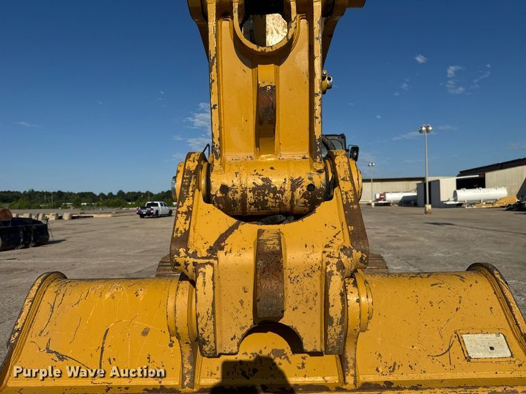 image for item EE0075 2019 Caterpillar 336 excavator