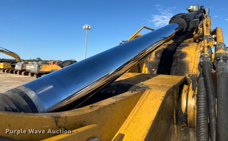 image for item EE0075 2019 Caterpillar 336 excavator