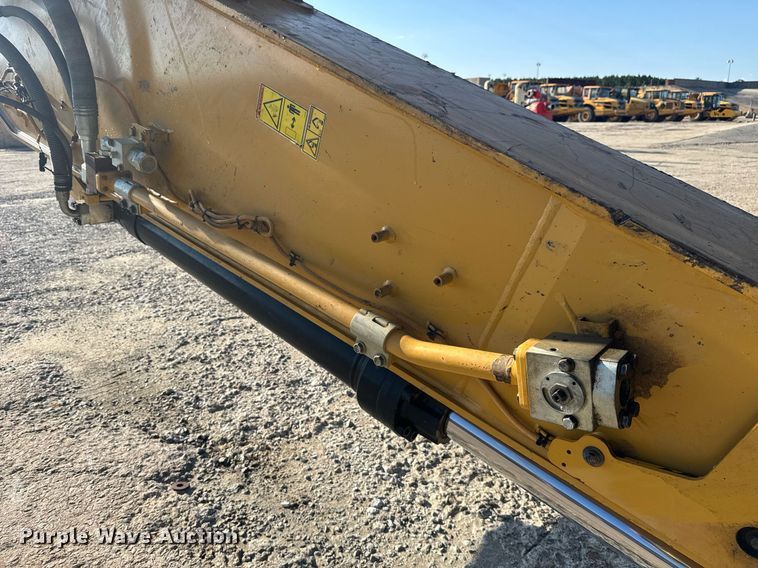 image for item EE0075 2019 Caterpillar 336 excavator