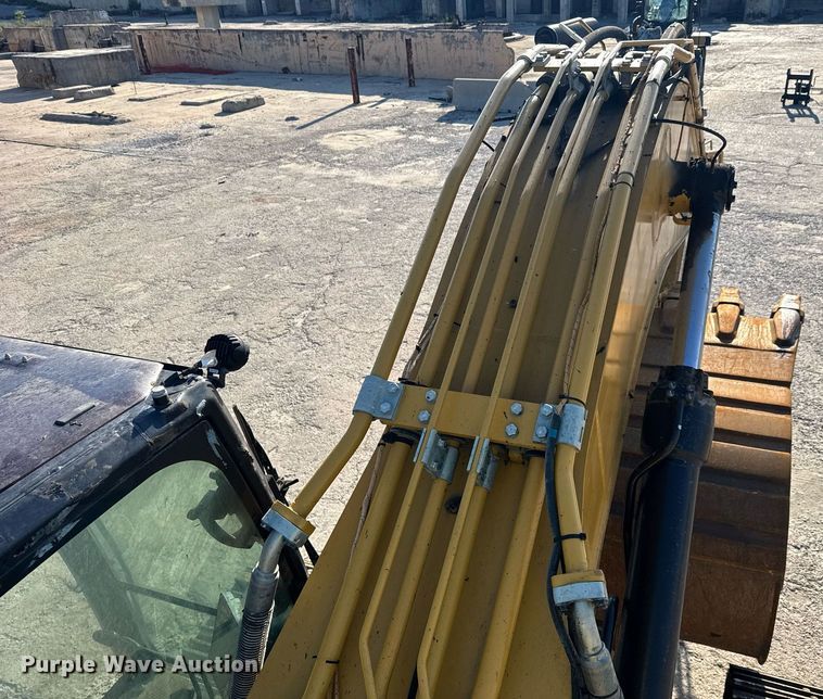 image for item EE0075 2019 Caterpillar 336 excavator