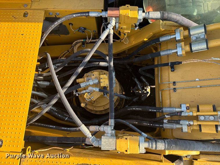 image for item EE0075 2019 Caterpillar 336 excavator