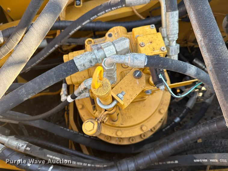 image for item EE0075 2019 Caterpillar 336 excavator