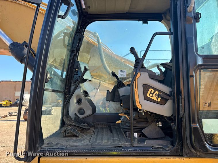 image for item EE0075 2019 Caterpillar 336 excavator