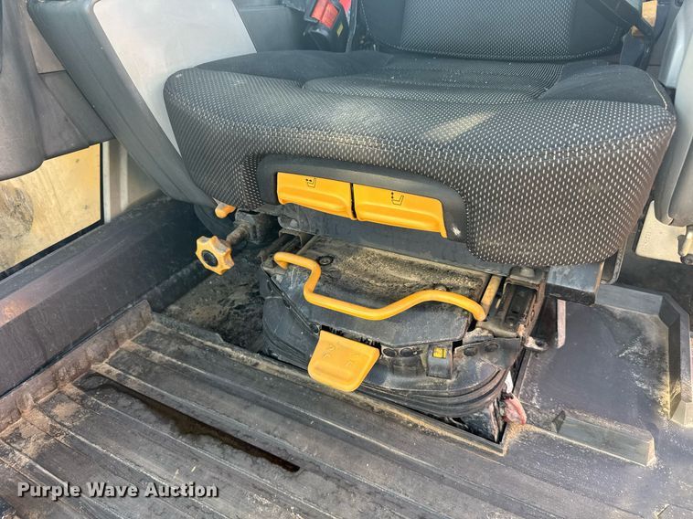 image for item EE0075 2019 Caterpillar 336 excavator